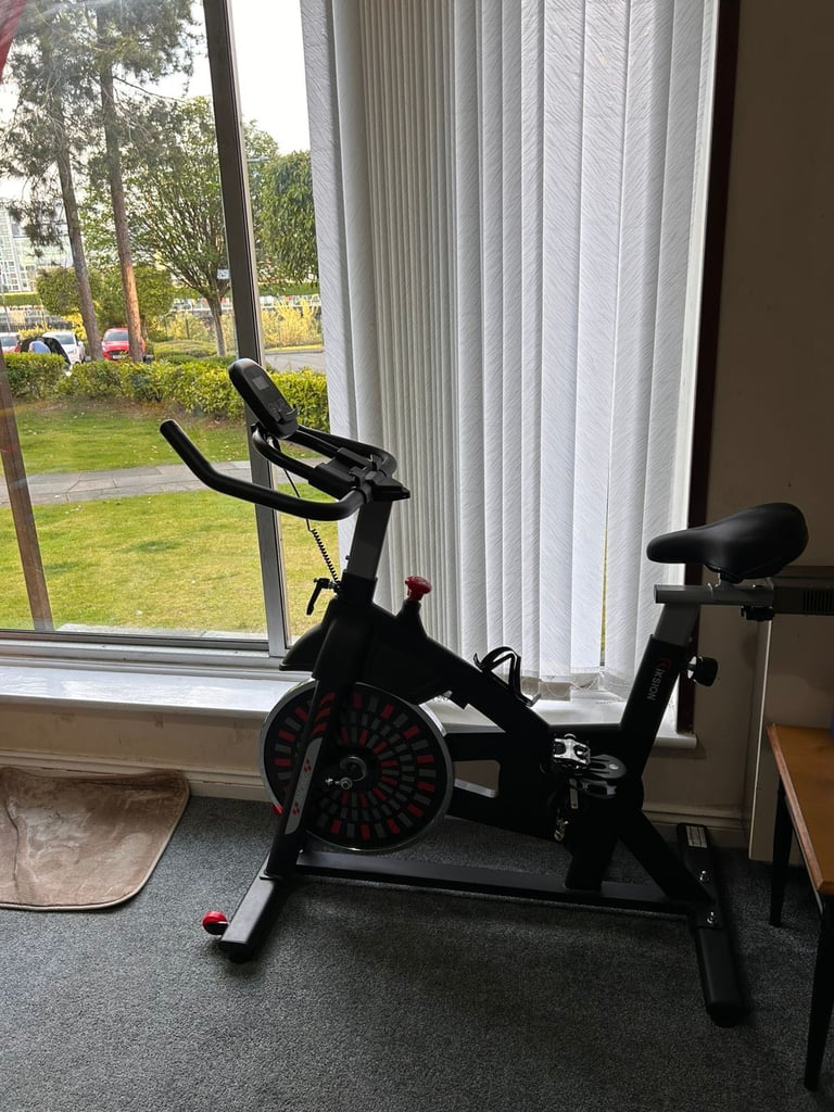Exercise Bike, Indoor Cycling Bike/Stationary Bike for Home, Indoor Bike with Silent Belt