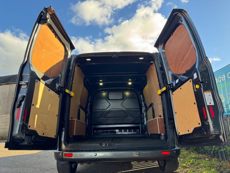  Ford Transit Custom 2.0 TDCi 170ps**SPORT VAN!**+HUGE Diesel