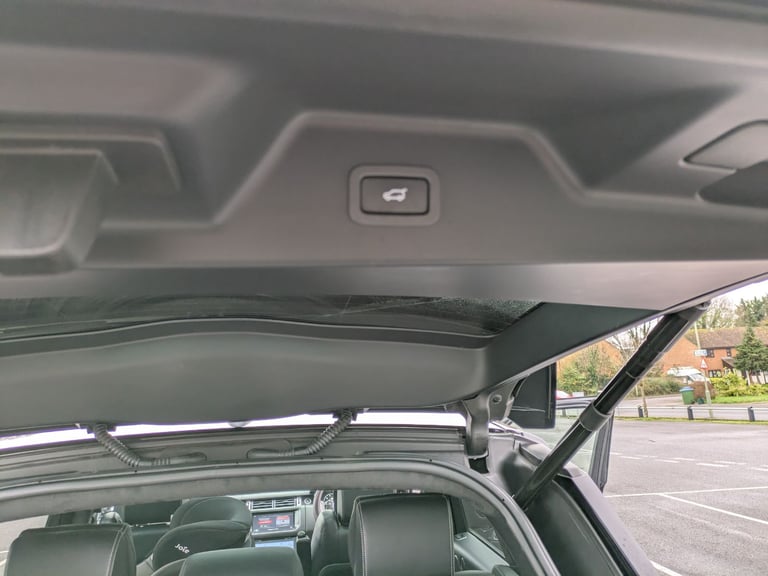 Land Rover, RANGE ROVER, Estate, 2017, Automatic, 4367 (cc), 5 doors