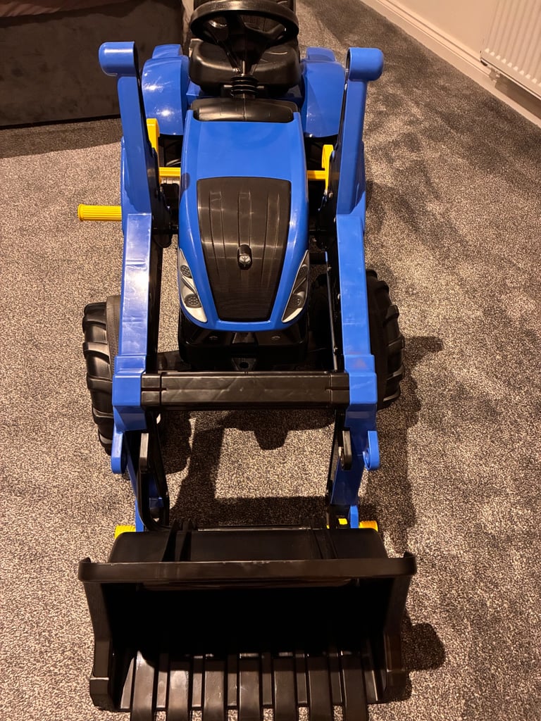 Ride on New Holland T7 Tractor