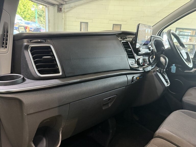 2020 Ford Tourneo Custom 2.0 320 EcoBlue Titanium Minibus Double Cab 5dr Diesel Auto L2 Euro 6 (s...