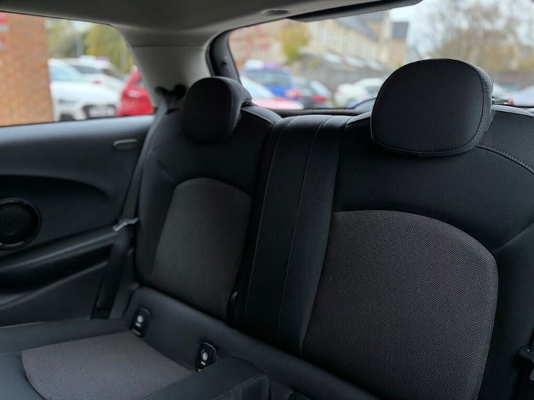 2019 MINI Cooper 1.5 Cooper Classic II 3dr [Nav Pack] Hatchback Petrol Manual