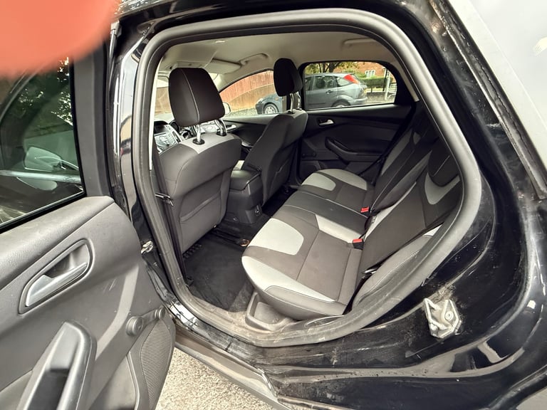Ford, FOCUS, Hatchback, 2011, Manual, 1560 (cc), 5 doors
