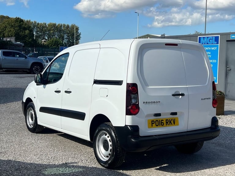 2016 Peugeot Partner 1.6 HDi 850 S Panel Van 4dr Diesel Manual L1 (132 g/km , 92 bhp) Van Diesel ...