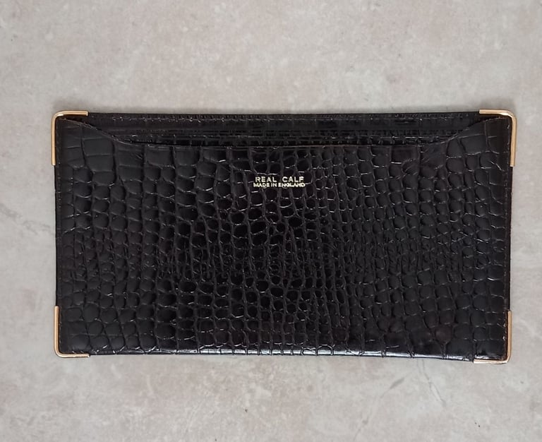 Real Calf Notes Wallet. As New. 
