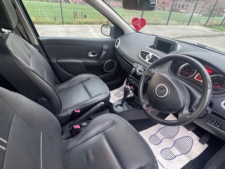 2011 Renault Clio 1.6 VVT Initiale TomTom Auto Euro 5 5dr HATCHBACK Petrol Automatic