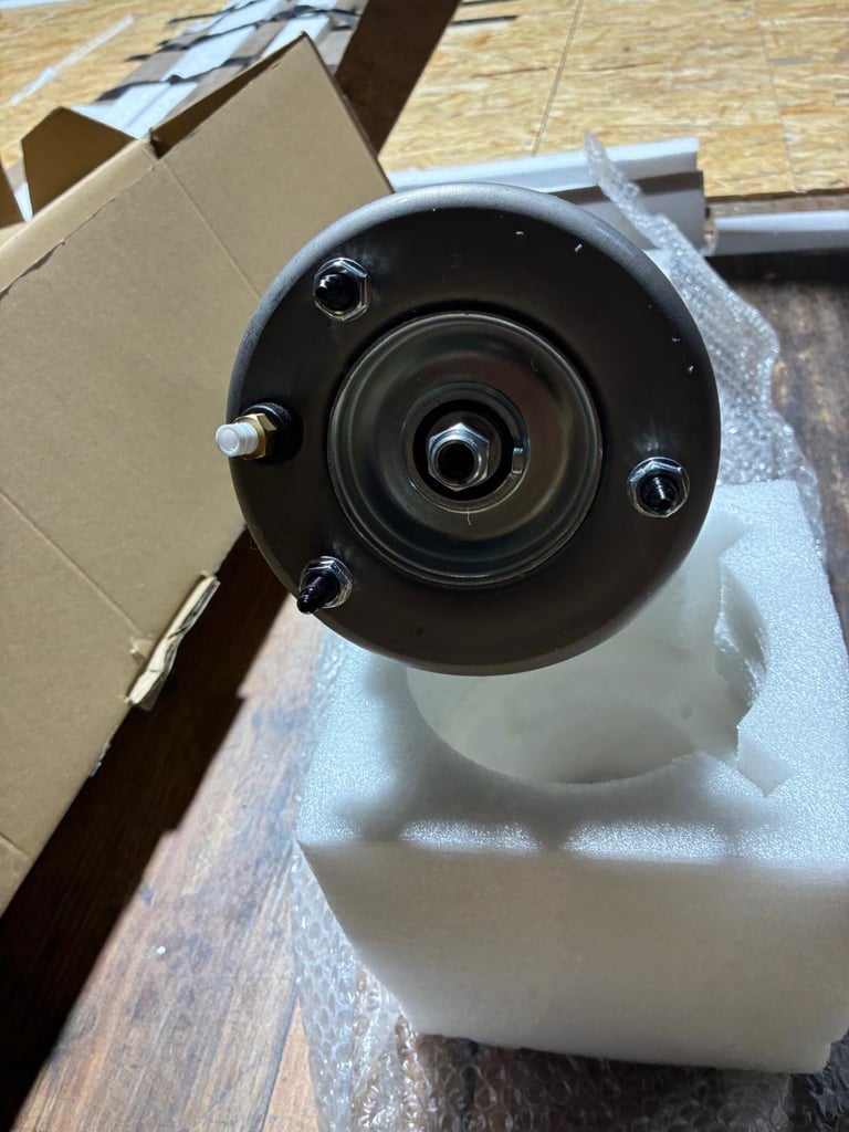 RANGE ROVER SPORT FRONT AIR SPRING STRUT- £ 100