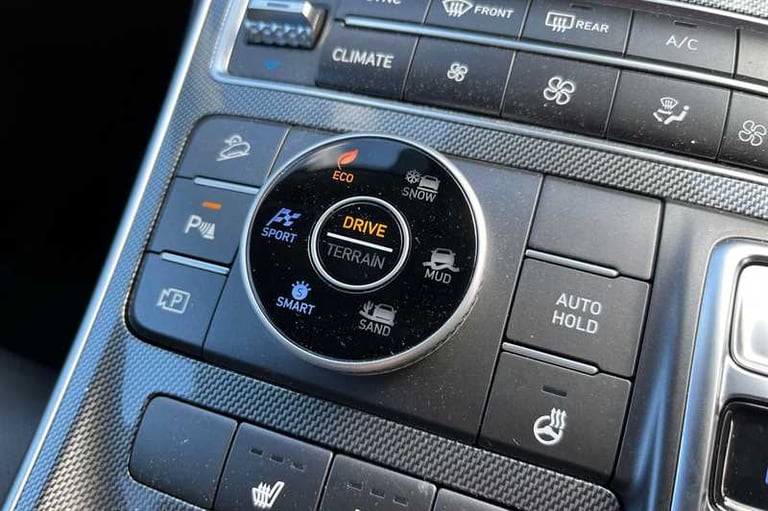 2022 Hyundai Santa Fe 1.6 TGDi Hybrid Premium 5dr 4WD Auto ESTATE PETROL/ELECTRIC Automatic