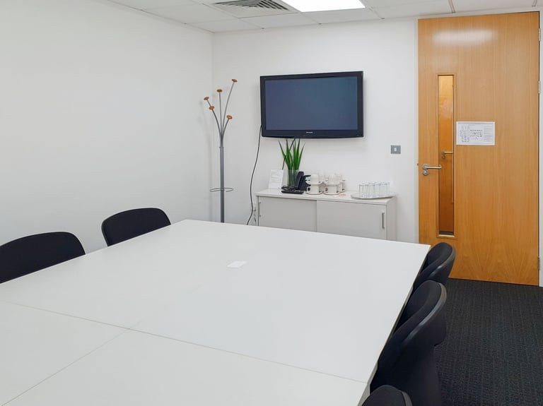 Horsham - RH12 1TL, Horsham office landline number for just £139 pm