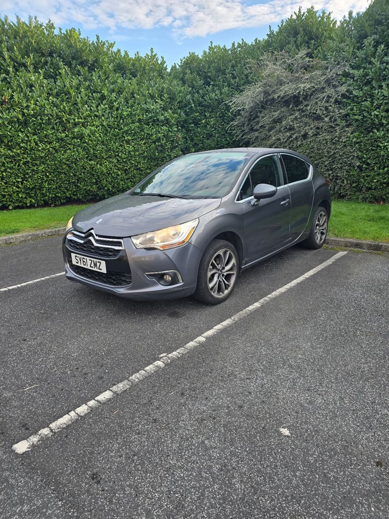 Citroen, DS4, Hatchback, 2012, Manual, 1560 (cc), 5 doors