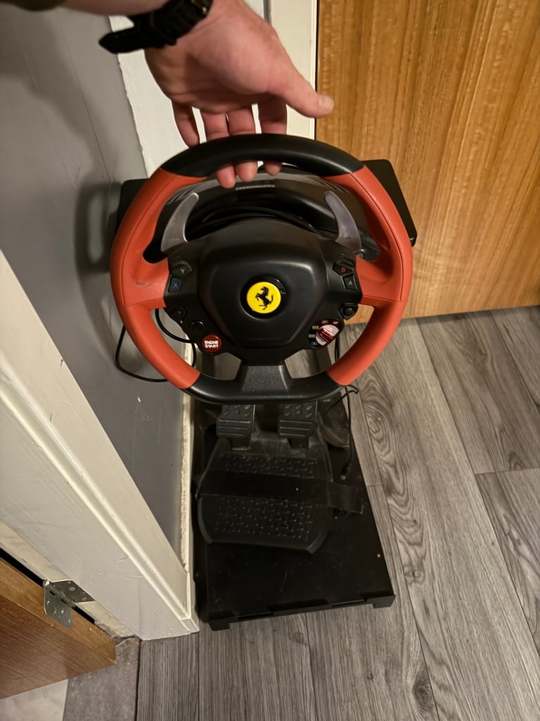 image for Xbox/PC steering wheel Ferrari 
