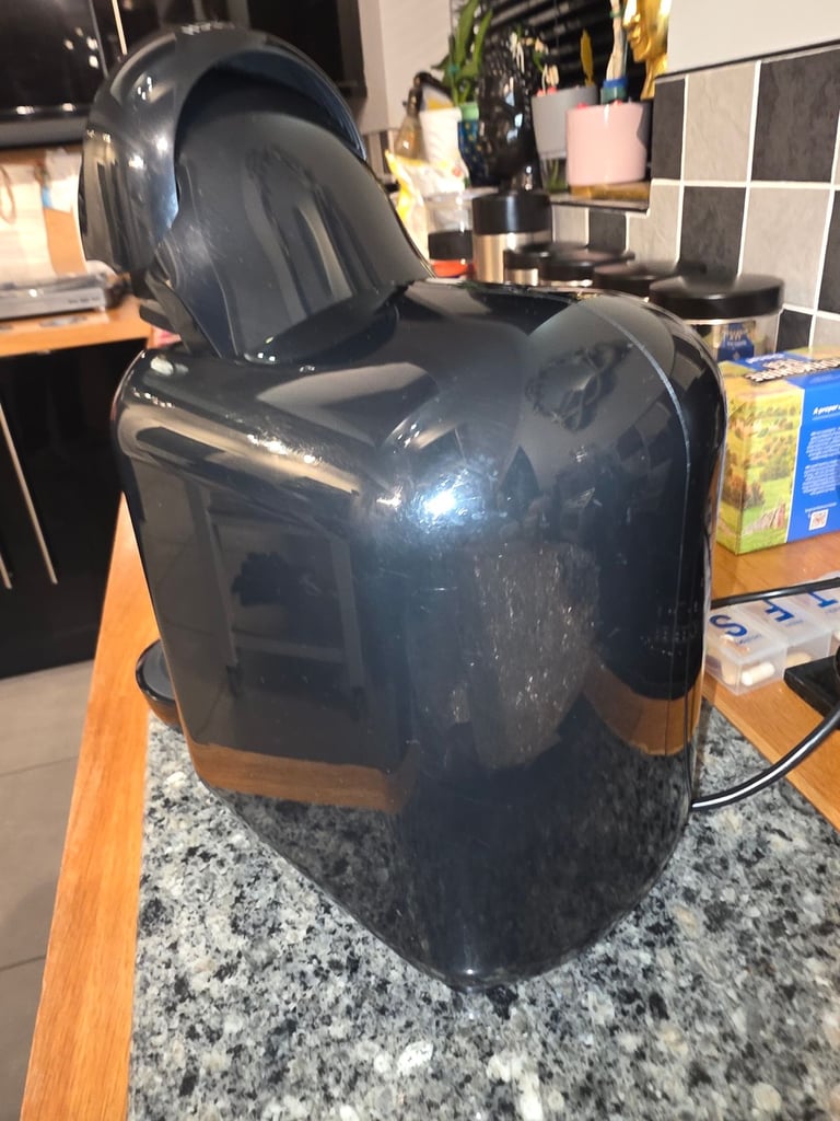 Bosch Tassimo Vivy 2 black Coffee Pod Machine. Auto Hot Drink Chocolate expresso Latte Barista maker