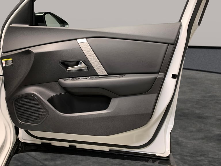 2023 Citroen C4 1.2 PureTech Shine Fastback 4dr Petrol EAT8 Euro 6 (s/s) (130 ps) - NAV - B Suv P...