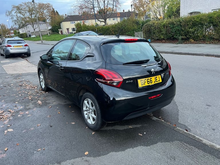 Peugeot 208 PURETECH WITH VERY LOW 66K MILES