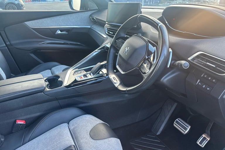  Peugeot 3008 SUV Hybrid 1.6 13.2kwh Gt Premium Suv 5dr Petrol Plug In Hybrid E