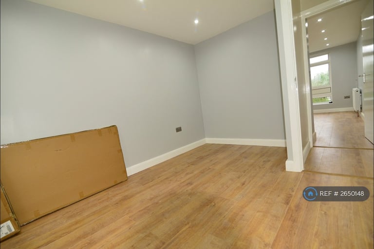 2 bedroom flat in Duffield Close, Harrow On The Hill, HA1 (2 bed) (#2650148)