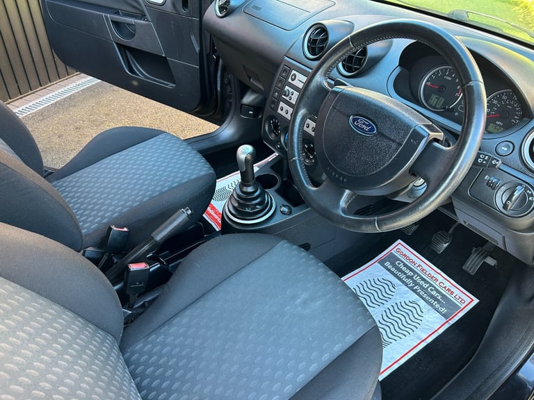 2005 Ford Fiesta 1.4 Flame 3dr LOW MILES! DRIVES LOVELY! READ ON! HATCHBACK Petrol Manual