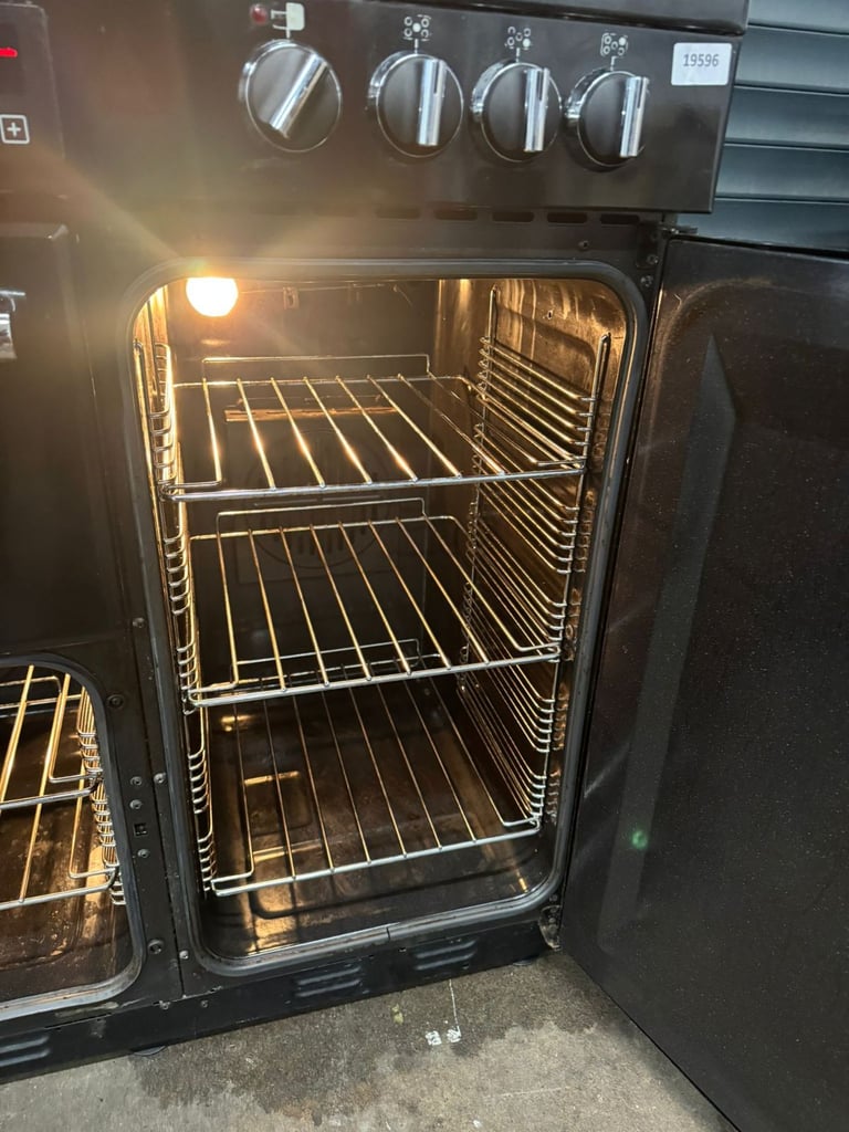 Black Belling Farmhouse 90e cm Range cooker comes with 3 months warranty, Ref:19596