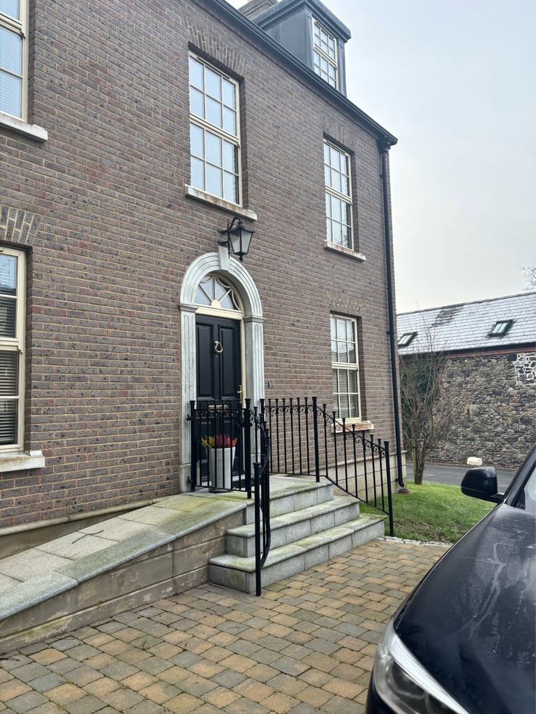 Double room 8 mins from train station