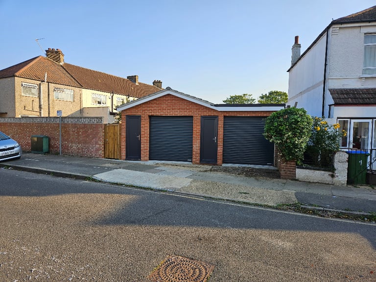 2 x Detached garages to rent for car or storage