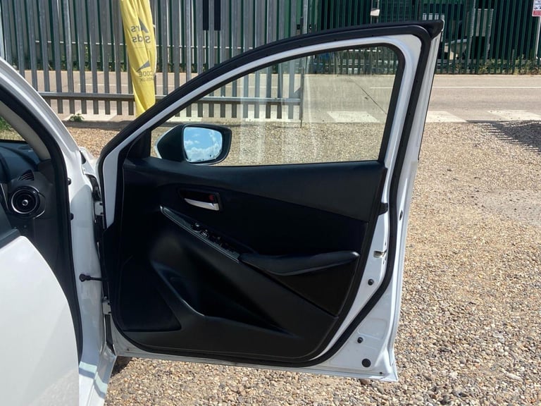 2017 Mazda Mazda2 1.5 SKYACTIV-G SE-L Hatchback 5dr Petrol Manual Euro 6 (s/s) (90 ps) 7IN TO HAT...