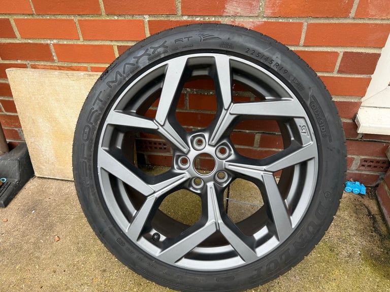Ford Puma ST 19” Wheel and Tyre 