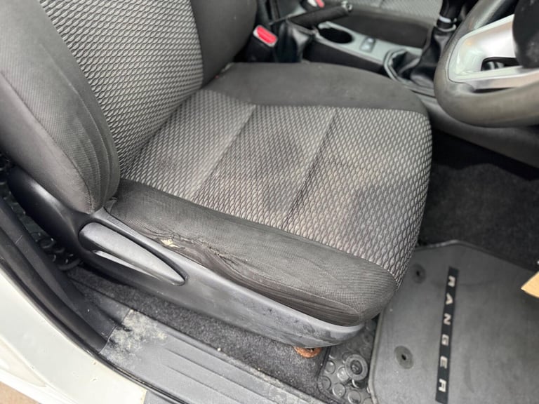 2019 Toyota Hilux Active D/Cab Pick Up 2.4 D-4D PICK UP DIESEL Manual