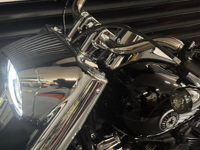 HARLEY-DAVIDSON SOFTAIL FLSTF Fat Boy 117ci New Model 