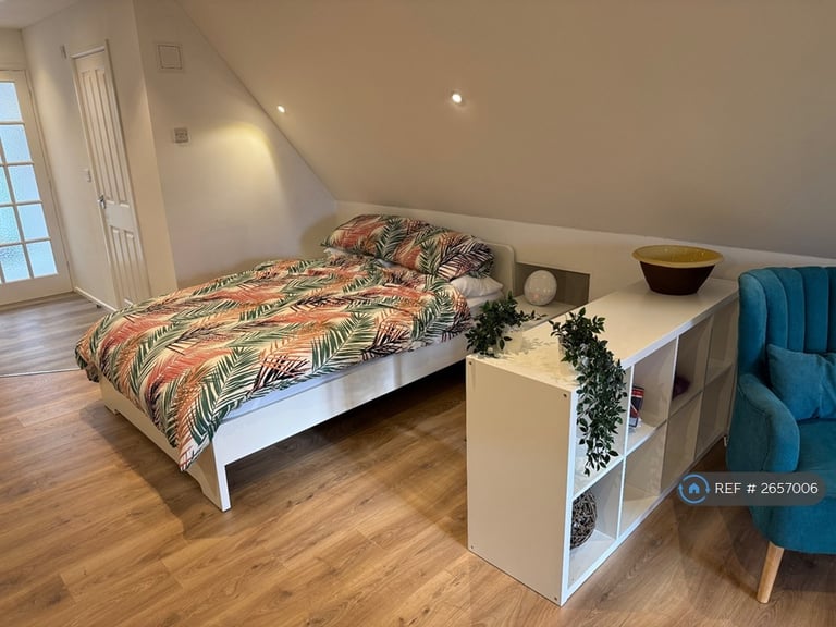 Studio flat in Western Road, Witham, CM8 (#2657006)