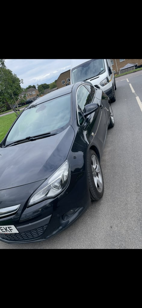 OFFERS Vauxhall, ASTRA GTC, Hatchback, 2014, Manual, 1598 (cc), 3 doors