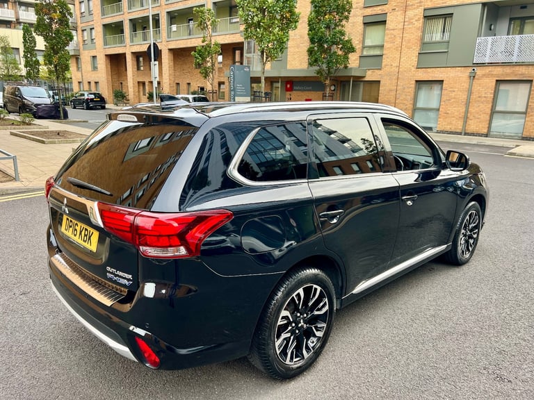 Mitsubishi, OUTLANDER, Estate, 2016, Other, 1998 (cc), 5 doors