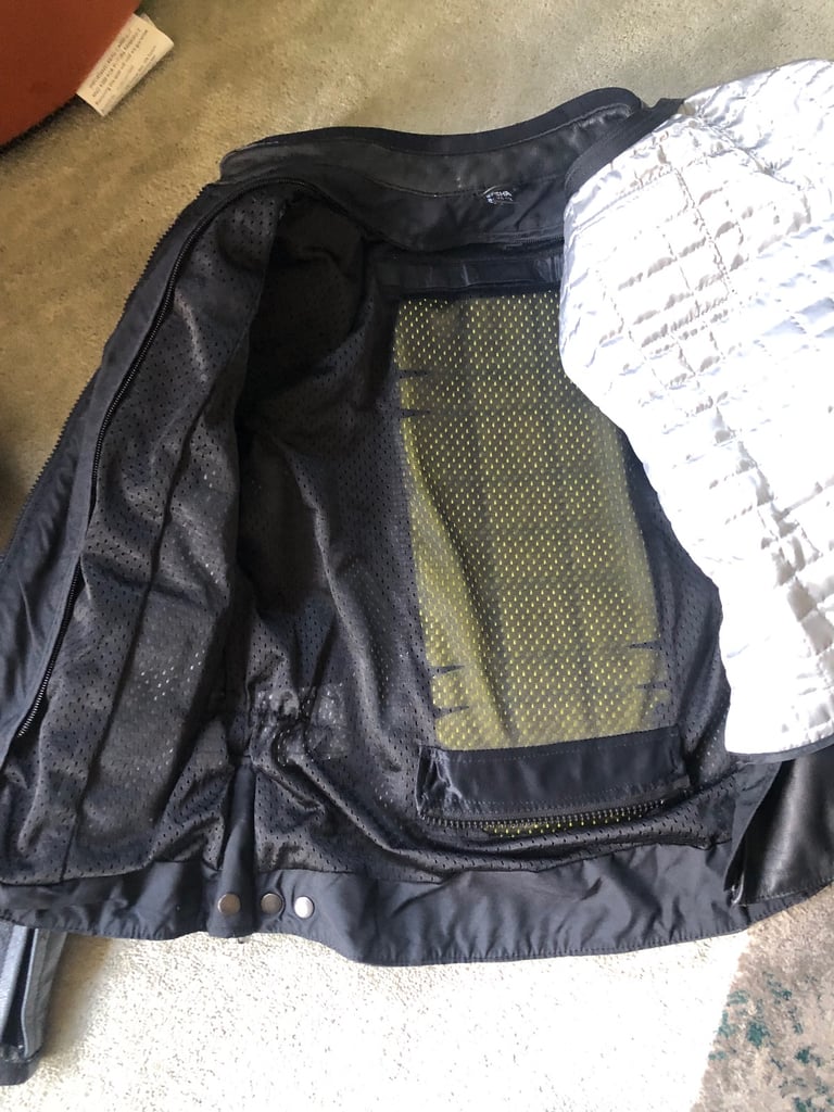 Motorbike leather jacket and trousers women’s ,brand richa worn 3 times from new