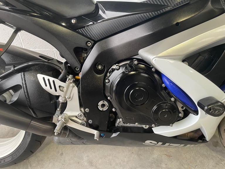 2008 - SUZUKI GSXR600 K8 - GSXR - RACE EXHAUST - USED MOTORCYCLE 