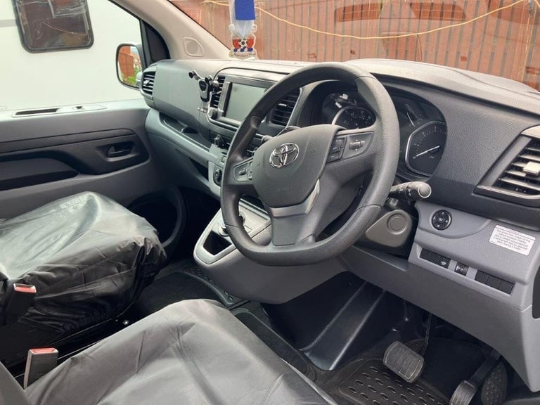 Toyota PROACE DESIGN