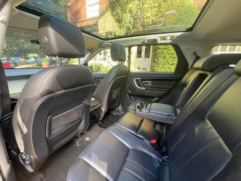2016 Land Rover Discovery Sport 2.0 TD4 SE Tech SUV 5dr Diesel Auto 4WD Euro 6 (s/s) (180 ps) 7 S...