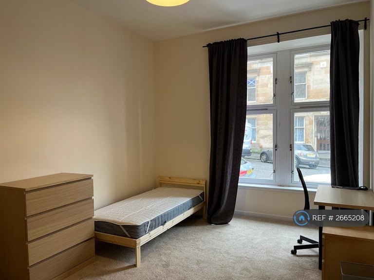 3 bedroom flat in West Princes Street, Glasgow, G4 (3 bed) (#2665208)