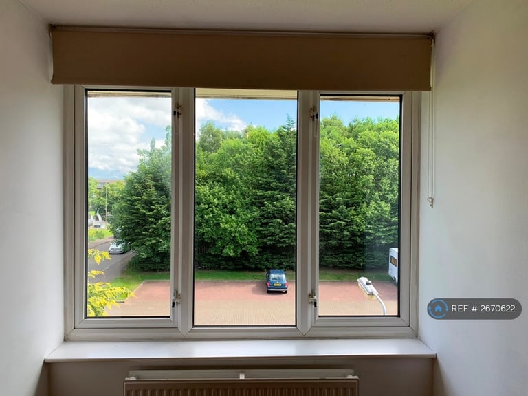 2 bedroom flat in Bulldale Street, Glasgow, G14 (2 bed) (#2670622)