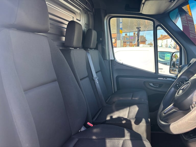 2022 Mercedes-Benz Sprinter 2.0 215 CDI Pure FWD L2 H1 150 bhp  ** Sameday Driveaway ** PANEL VAN...