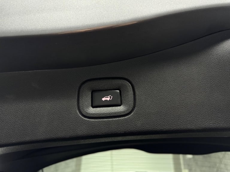 2019 Renault Koleos 2.0 dCi GT Line X-Trn A7 Euro 6 (s/s) 5dr HATCHBACK Diesel Automatic