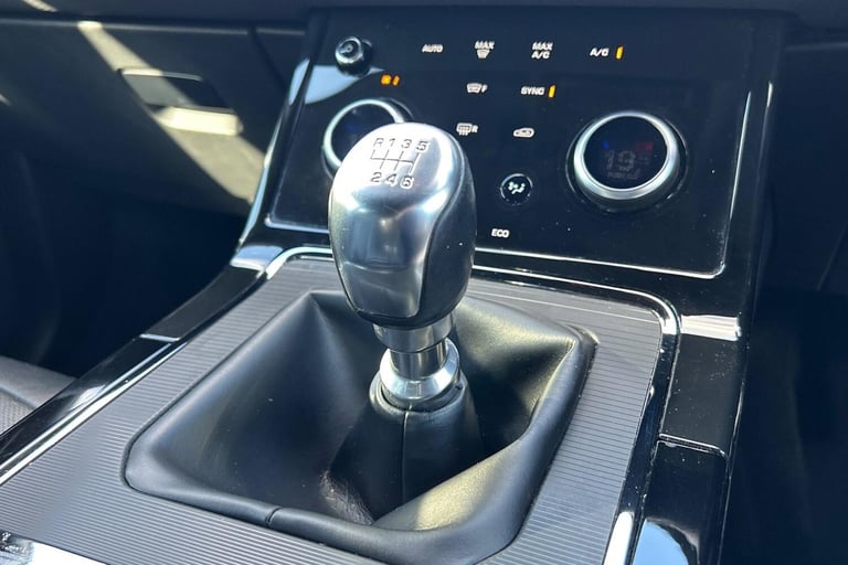 2020 Land Rover Range Rover Evoque 2.0 D150 R-Dynamic S 5dr ESTATE Diesel Manual