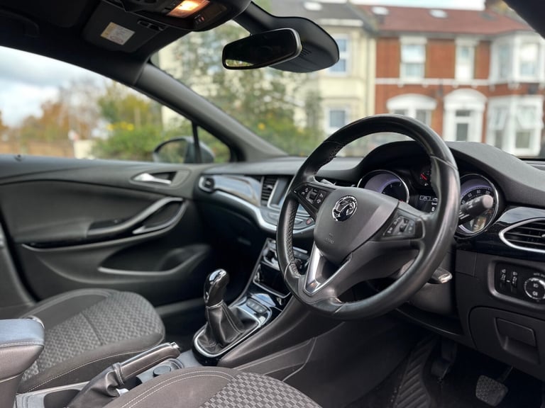 2016 Vauxhall Astra 1.6 CDTi 16V 136 SRi 5dr HATCHBACK Diesel Manual