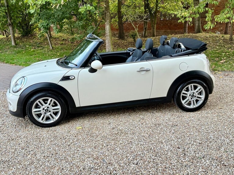 2014 MINI Convertible 1.6 Cooper 2dr CONVERTIBLE PETROL Manual