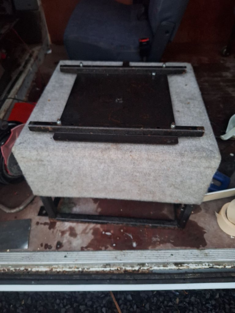 swivel seat base x2