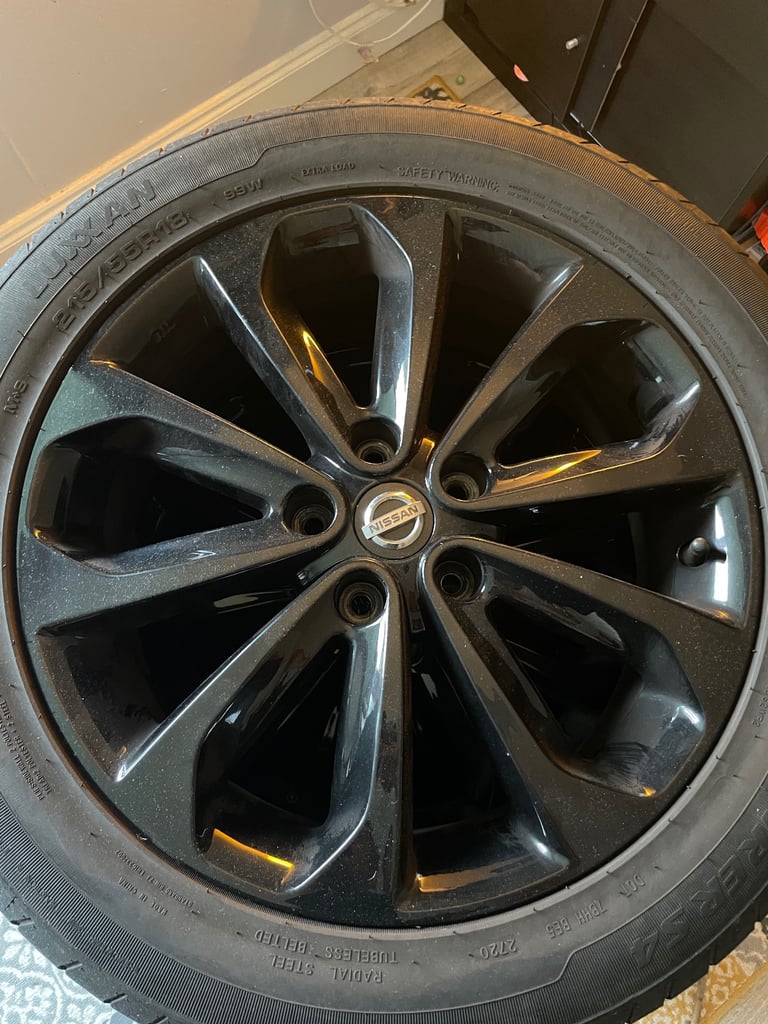 image for Genuine 18” Nissan Qashqai wheels