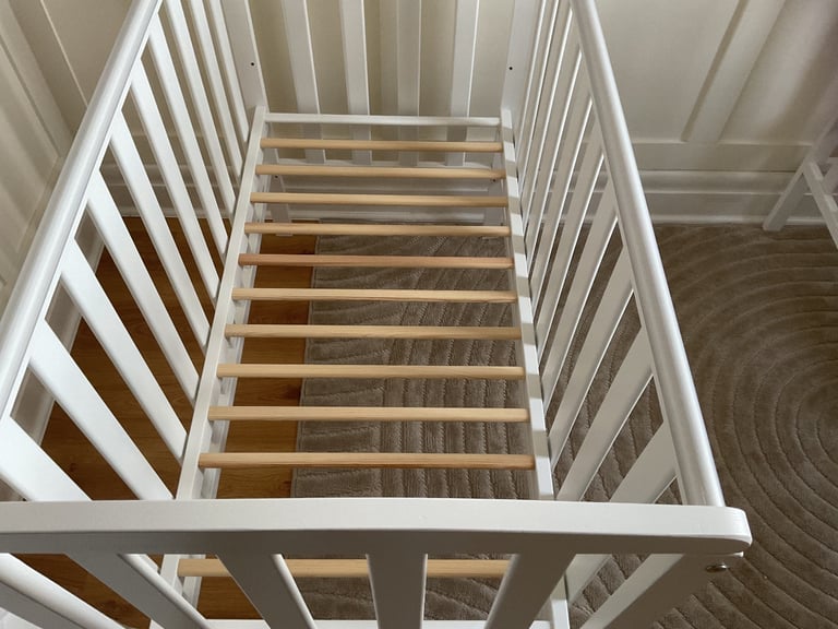 Baby cots with mattress 