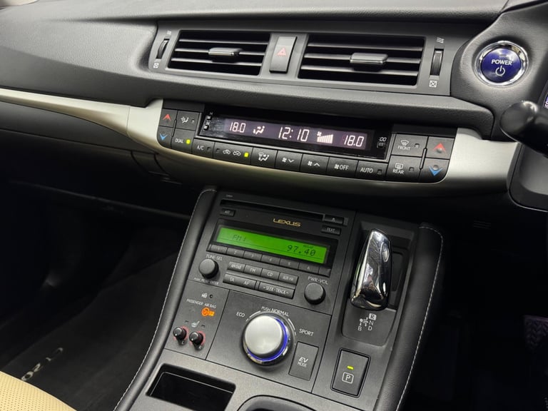 2013 Lexus CT 1.8 200h Luxury CVT Euro 5 (s/s) 5dr HATCHBACK Petrol/Electric Hybrid Automatic