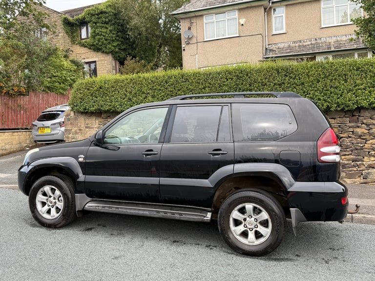 2007 Toyota Landcruiser LC4 3.0 D4-D AUTO 4X4 BLACK ESTATE Diesel Automatic