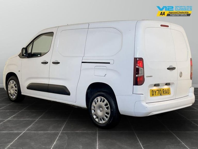 2020 Vauxhall Combo 2300 1.5 Turbo D 100ps H1 Sportive Van PANEL VAN DIESEL Manual