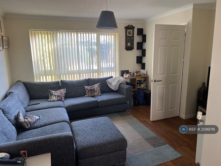 3 bedroom house in Keats Close, Newport Pagnell, MK16 (3 bed) (#2099718)