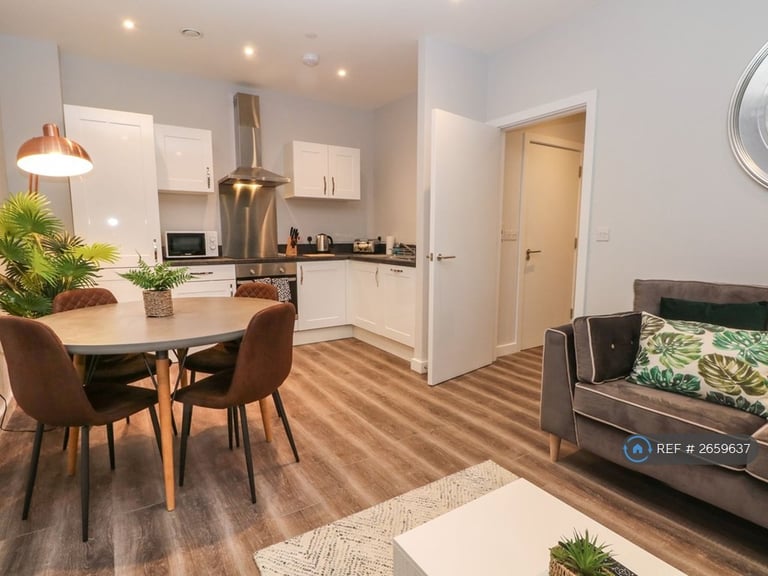 2 bedroom flat in Tudor Place, Waterloo, Liverpool, L22 (2 bed) (#2659637)